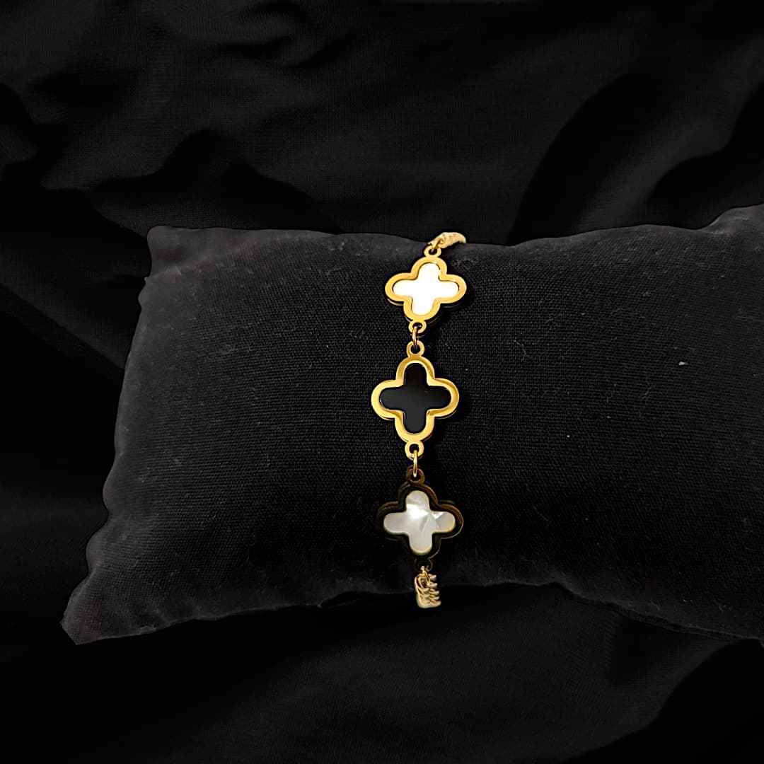 Gold Plated Black And White Clover Bracelet – Anti-Tarnish Stainless Steel Jewelry for Women and Girls