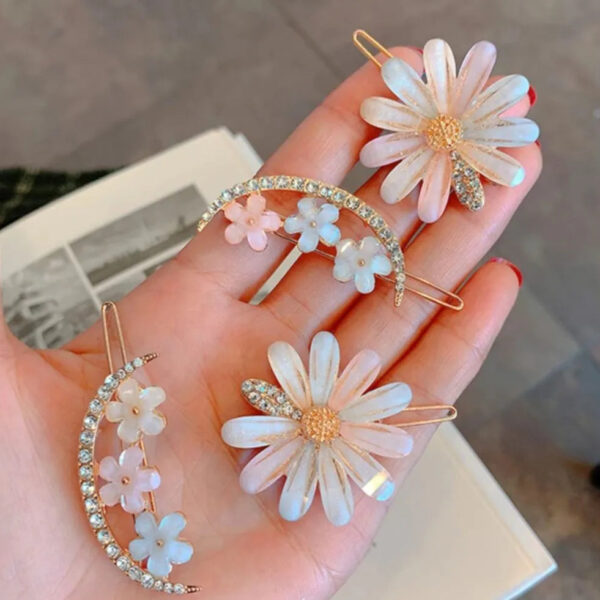 4 Pack Cute / Set of Rhinestone Flower Hair clip - Alloy, Sweet Style for women and Girls