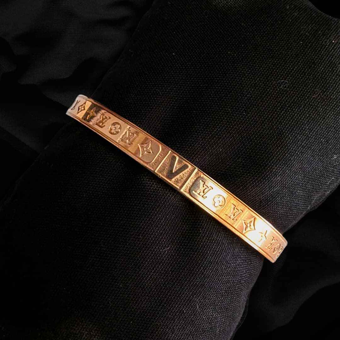 High Quality Stainless steel LV Design Gold Bracelet