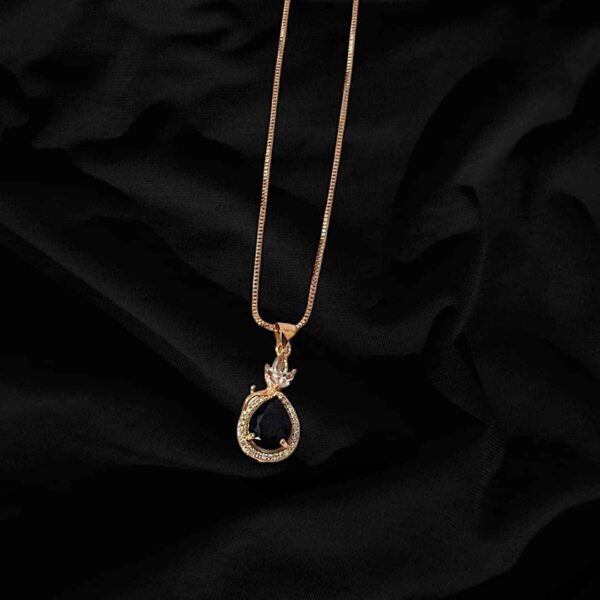 Vintage Teardrop Rhinestone Women Jewelry- Teardrop Shape w/ Black & White Stones Design Gold Necklace