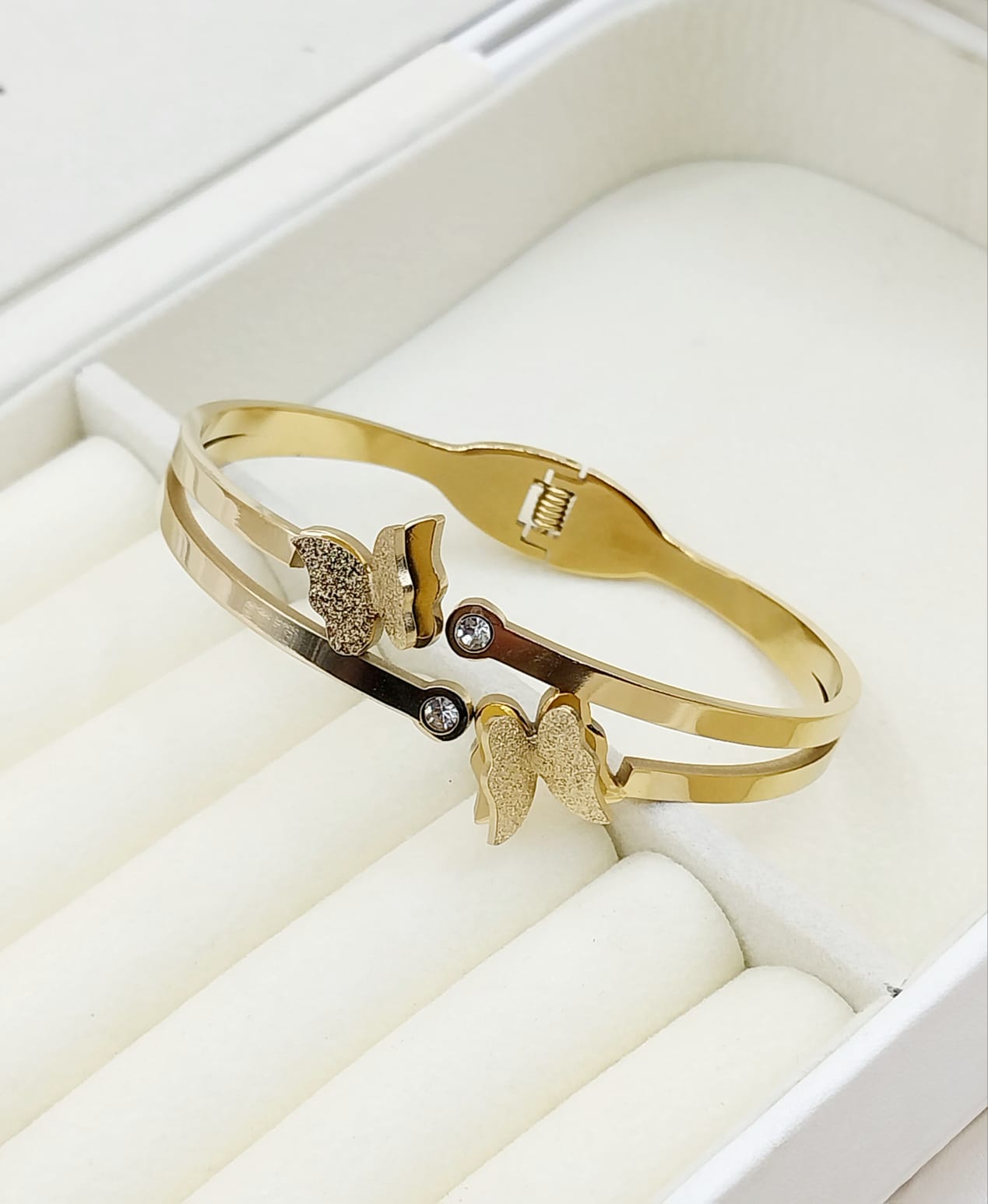 3e065670-80c2-4766-91ef-24d48efd6aee