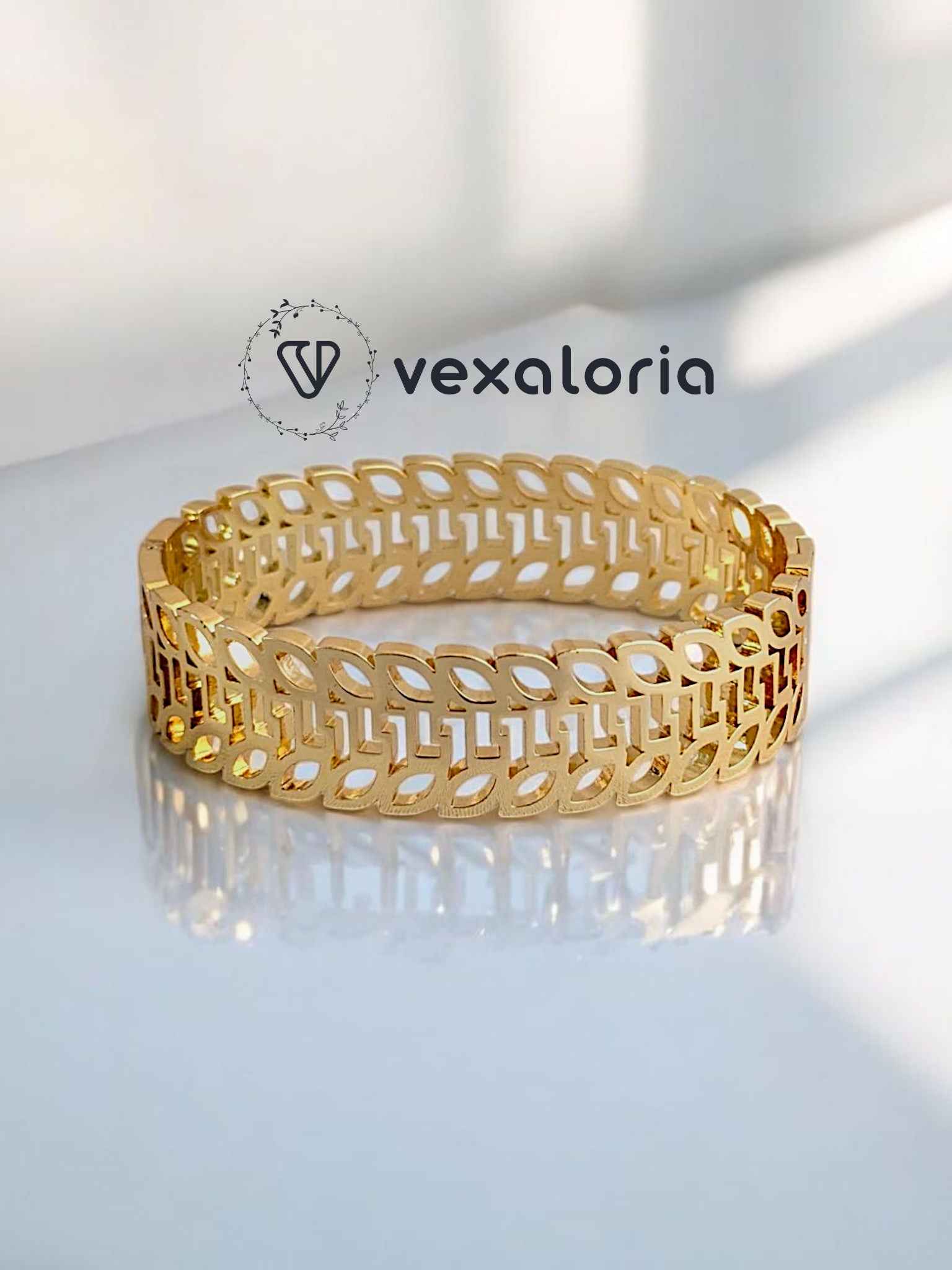 PXL_20250520_070226007-Photoroom Leafy Glamour Chick Bracelet / Cuff